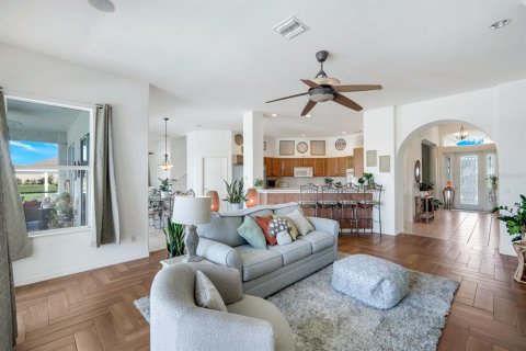 House in Cape Coral, Florida 4 bedrooms, 287.07 sq.m. № 1807404 - photo 4
