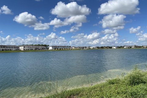 Townhouse in Miami, Florida 3 bedrooms, 147.44 sq.m. № 1972217 - photo 7