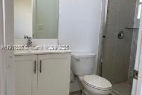 Townhouse in Miami, Florida 3 bedrooms, 147.44 sq.m. № 1972217 - photo 21