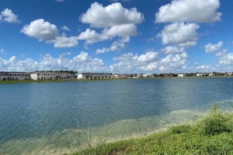 Townhouse in Miami, Florida 3 bedrooms, 147.44 sq.m. № 1972217 - photo 14