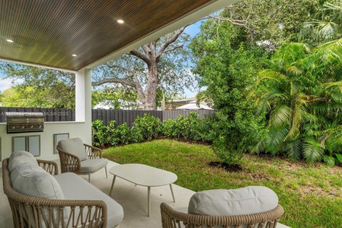 Купить виллу или дом в Майами, Флорида 5 спален, № 1956180 - фото 7