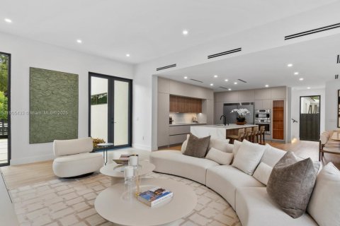 Купить виллу или дом в Майами, Флорида 5 спален, № 1956180 - фото 19