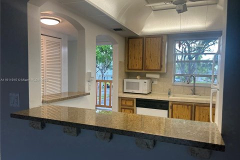 Condominio en alquiler en Margate, Florida, 1 dormitorio, 66.89 m2 № 2013430 - foto 8