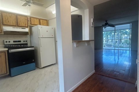 Condominio en alquiler en Margate, Florida, 1 dormitorio, 66.89 m2 № 2013430 - foto 4