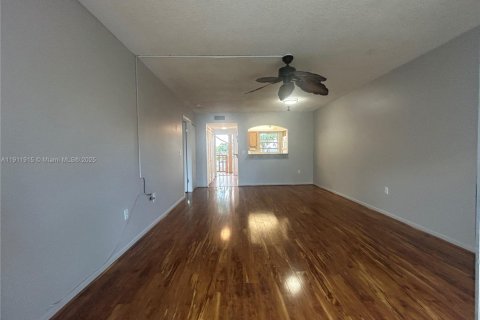 Condominio en alquiler en Margate, Florida, 1 dormitorio, 66.89 m2 № 2013430 - foto 15