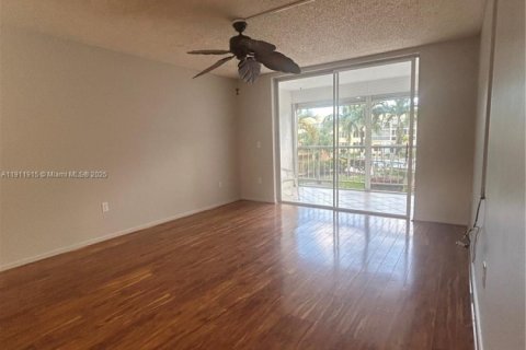 Condominio en alquiler en Margate, Florida, 1 dormitorio, 66.89 m2 № 2013430 - foto 11