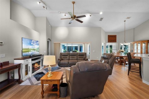 House in Leesburg, Florida 2 bedrooms, 137.96 sq.m. № 1751254 - photo 8
