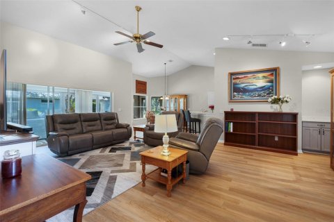 House in Leesburg, Florida 2 bedrooms, 137.96 sq.m. № 1751254 - photo 6
