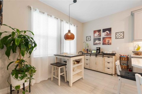 Купить таунхаус в Уэсли-Чепел, Флорида 6 комнат, 190.17м2, № 2201071 - фото 15