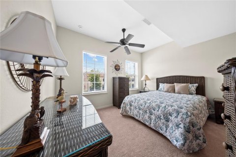 Condo in Celebration, Florida, 2 bedrooms  № 2230146 - photo 24