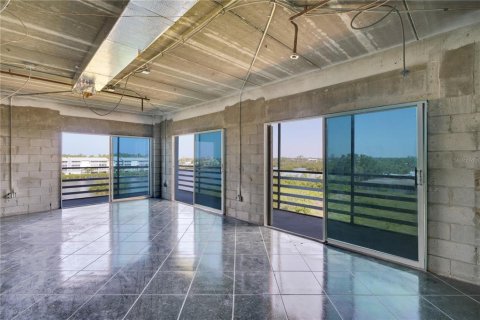Купить коммерческую недвижимость в Энглвуд, Флорида 85.56м2, № 1869724 - фото 5