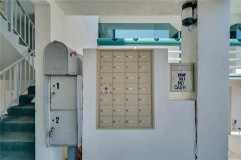 Купить коммерческую недвижимость в Энглвуд, Флорида 85.56м2, № 1869724 - фото 11