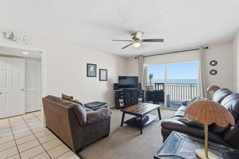 Condo in Redington Shores, Florida, 3 bedrooms  № 2217608 - photo 23