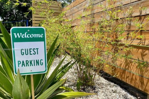 Снять в аренду коммерческую недвижимость в Майами, Флорида 46.45м2, № 1937249 - фото 13