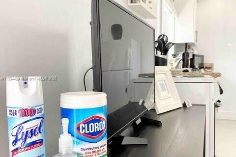 Снять в аренду коммерческую недвижимость в Майами, Флорида 46.45м2, № 1937249 - фото 7