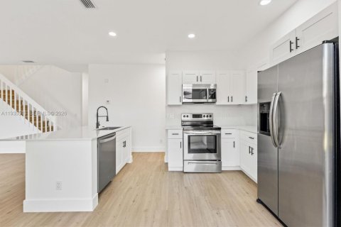 Купить виллу или дом в Коконат Крик, Флорида 4 спальни, 188.22м2, № 1995146 - фото 16