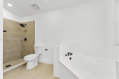 Купить виллу или дом в Коконат Крик, Флорида 4 спальни, 188.22м2, № 1995146 - фото 25