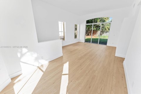 Купить виллу или дом в Коконат Крик, Флорида 4 спальни, 188.22м2, № 1995146 - фото 8