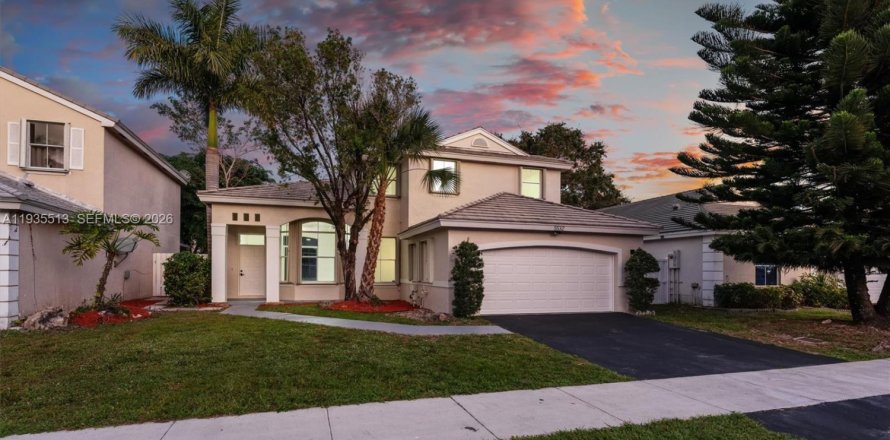 Дом в Коконат Крик, Флорида 4 спальни, 188.22м2 № 1995146