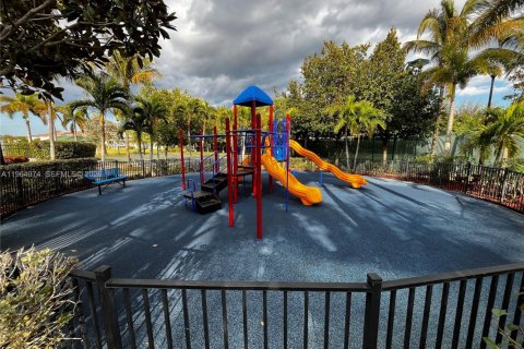 Купить таунхаус в Ривьера-Бич, Флорида 5 комнат, 111.39м2, № 2026452 - фото 28