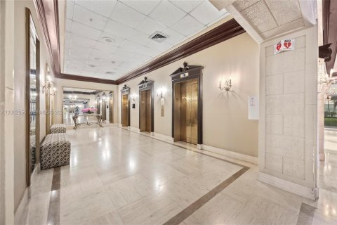 Снять в аренду кондоминиум в Халландейл-Бич, Флорида 2 спальни, 115.94м2, № 2066448 - фото 27