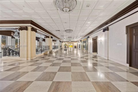 Снять в аренду кондоминиум в Халландейл-Бич, Флорида 2 спальни, 115.94м2, № 2066448 - фото 26