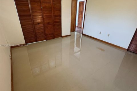 Casa en alquiler en Miami, Florida, 2 dormitorios, 308.06 m2 № 1924990 - foto 12