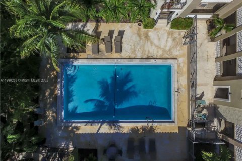 Снять в аренду квартиру в Корал-Гейблс, Флорида 1 спальня, 64.1м2, № 1946180 - фото 23