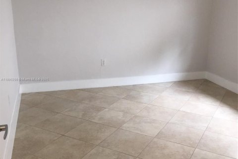 Снять в аренду квартиру в Корал-Гейблс, Флорида 1 спальня, 64.1м2, № 1946180 - фото 16