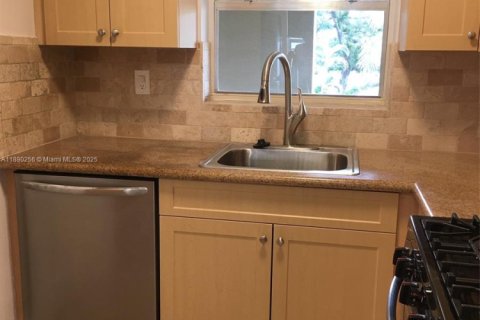 Снять в аренду квартиру в Корал-Гейблс, Флорида 1 спальня, 64.1м2, № 1946180 - фото 10