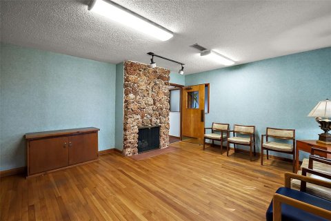 Propiedad comercial en alquiler en Leesburg, Florida, 187.01 m2 № 1581924 - foto 7