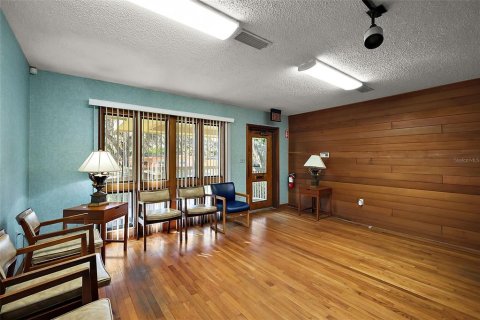 Propiedad comercial en alquiler en Leesburg, Florida, 187.01 m2 № 1581924 - foto 8