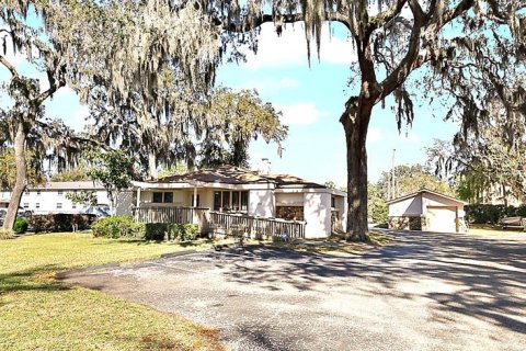Propiedad comercial en alquiler en Leesburg, Florida, 187.01 m2 № 1581924 - foto 1