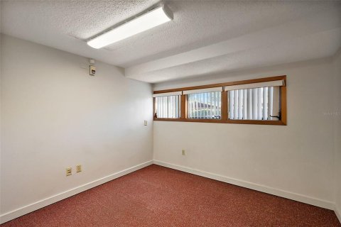 Propiedad comercial en alquiler en Leesburg, Florida, 187.01 m2 № 1581924 - foto 10