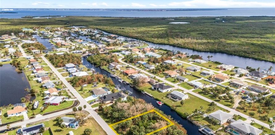 Terreno en Port Charlotte, Florida № 1430202