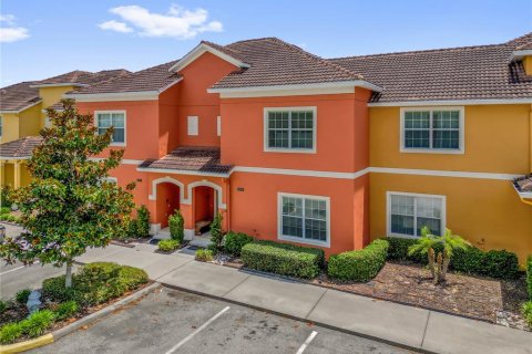 Adosado en Kissimmee, Florida 4 dormitorios, 176.7 m2 № 2119155