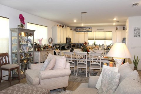 Townhouse in Windermere, Florida 3 bedrooms, 197.7 sq.m. № 1719544 - photo 24