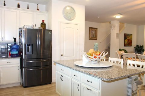Townhouse in Windermere, Florida 3 bedrooms, 197.7 sq.m. № 1719544 - photo 14
