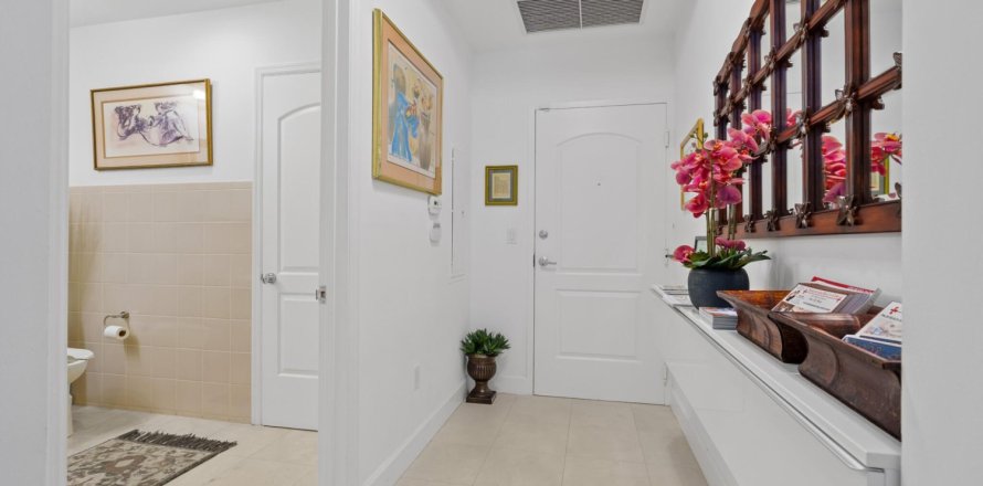 Immobilier commercial à West Palm Beach, Floride № 1162972