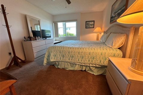 Condo in Sarasota, Florida, 2 bedrooms  № 2213095 - photo 5