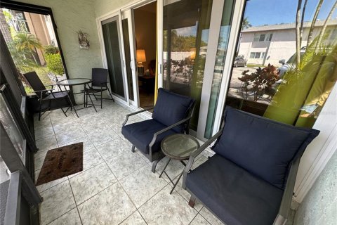Condo in Sarasota, Florida, 2 bedrooms  № 2213095 - photo 18