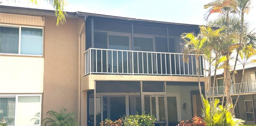 Condo in Sarasota, Florida, 2 bedrooms  № 2213095