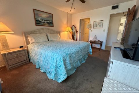 Condo in Sarasota, Florida, 2 bedrooms  № 2213095 - photo 4