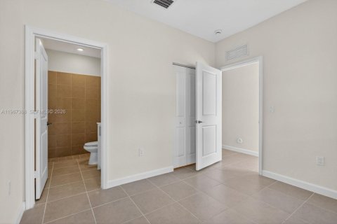 Touwnhouse à louer à Miami, Floride: 4 chambres № 2081402 - photo 10
