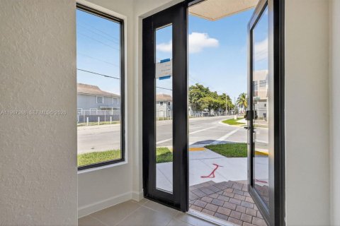 Touwnhouse à louer à Miami, Floride: 4 chambres № 2081402 - photo 4