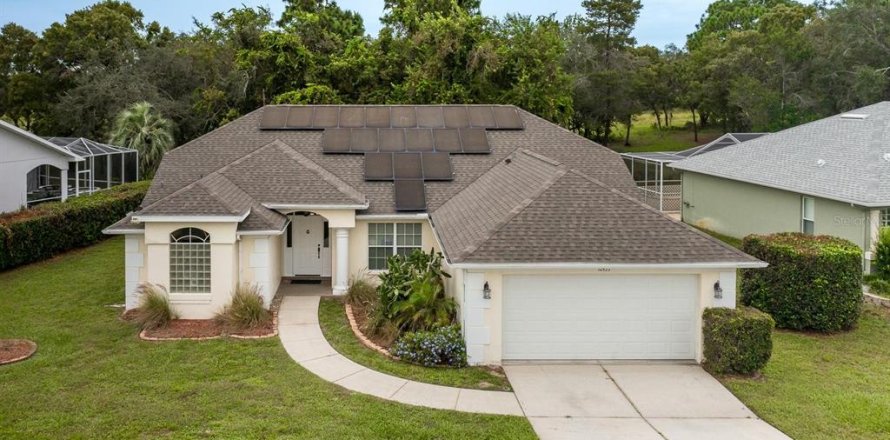 Villa ou maison à Spring Hill, Floride 3 chambres, 200.76 m2 № 2406971