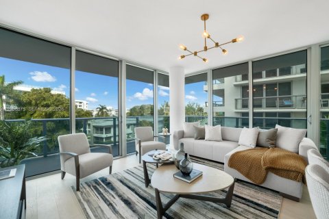 Condo à Bay Harbor Islands, Floride, 2 chambres  № 2153492