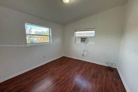 Villa ou maison à louer à West Park, Floride: 3 chambres № 1966457 - photo 5