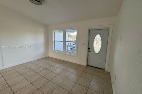 Villa ou maison à louer à West Park, Floride: 3 chambres № 1966457 - photo 1