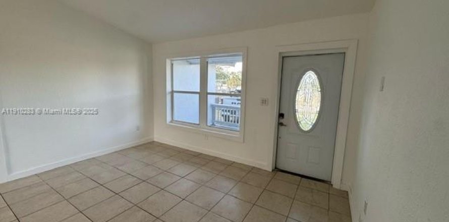 Villa ou maison à West Park, Floride 3 chambres № 1966457